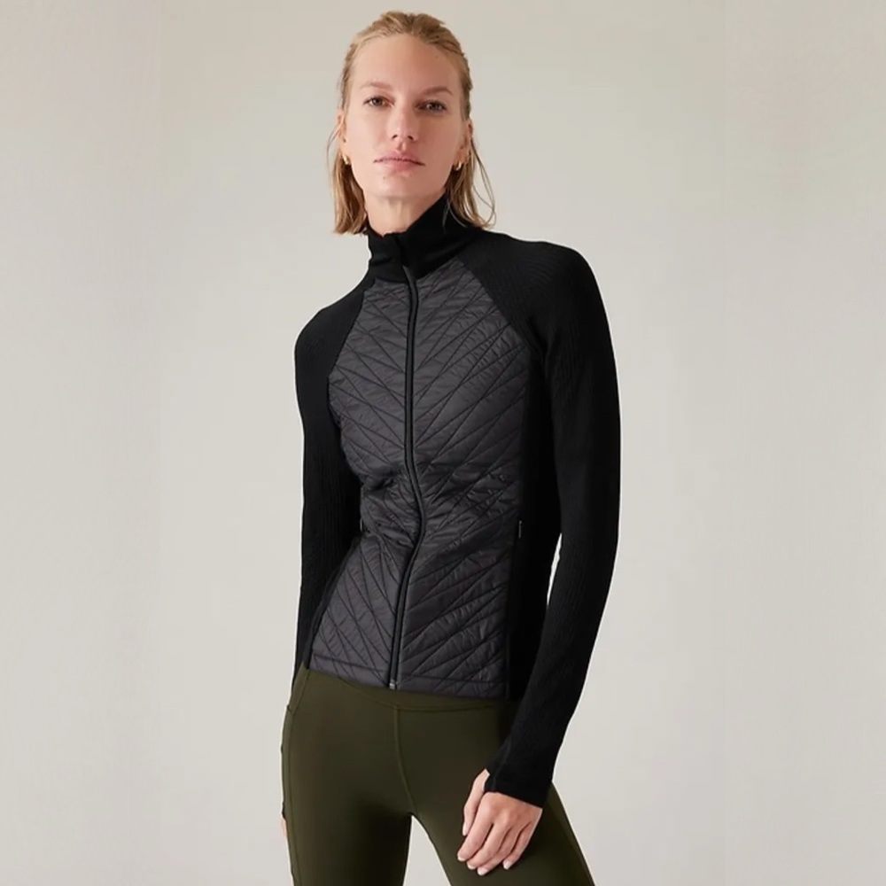 athleta  flurry force insulated primaloft light jacket ii in black, size medium